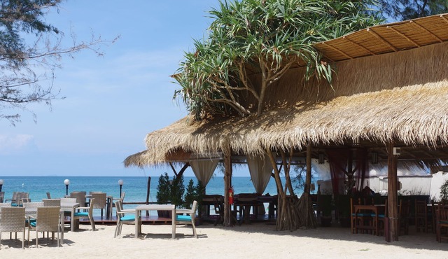Thai House Beach Resort