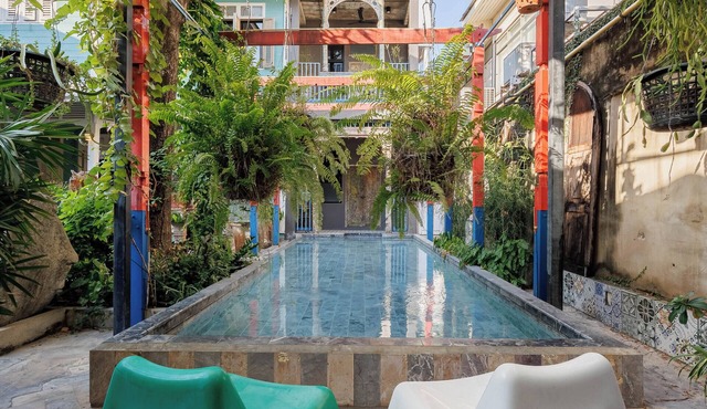 The Anonymous House @ Silom/BTS Surasak/3 Bedrooms, 4 Bathrooms/City Center.