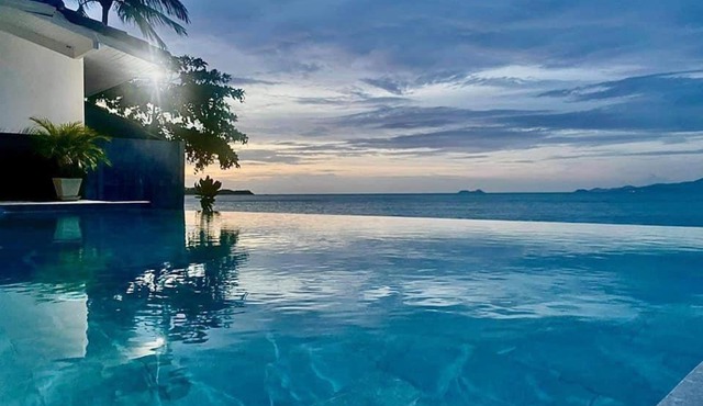 The Cosy Maenam Beach Resort