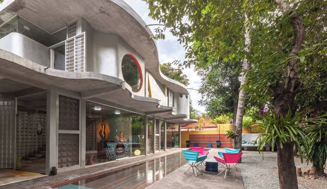 The House of Color NYT - Luxurious 2 Bedroom Villa