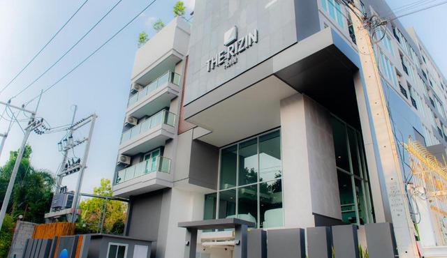 The Rizin Hotel Phratamnak