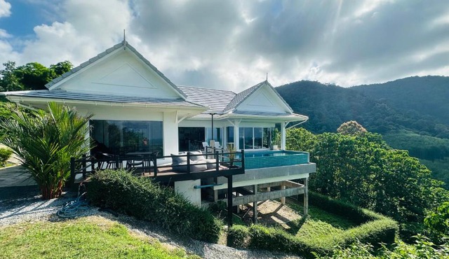 The White Villa