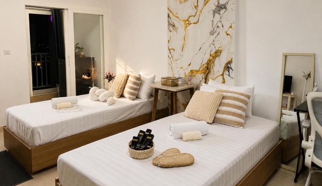 Twin Bed Phuket Old Town Fast Wifi Netflix GymPool