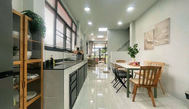 Ubon Hideaway – Private Villa, Just a Short Walk to the Lake, Pets Welcome