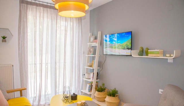 Unique Style Apartment in Kompítsion