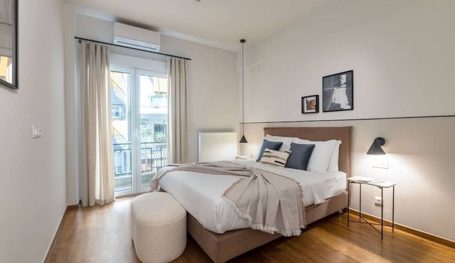 Urban Elegance 2BR Apartment in Pagrati