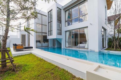 V271 Smart Villa Full Amenities Best Stay Escape in Phuket