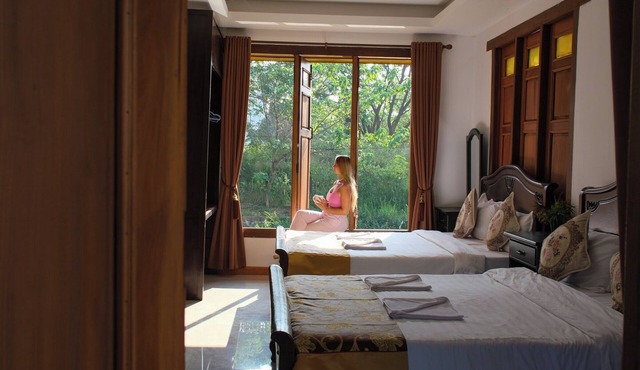 Vang Vieng Romantic Mountain View Resort in Vang Vieng