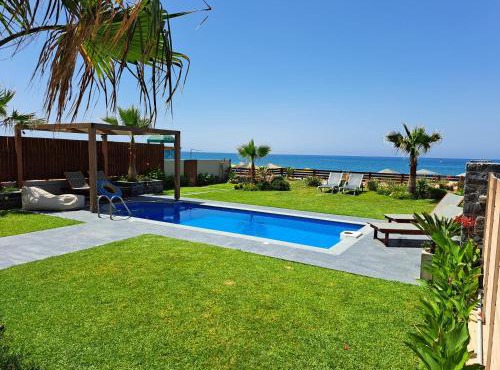 Villa Al Mare in Adelianos Kampos