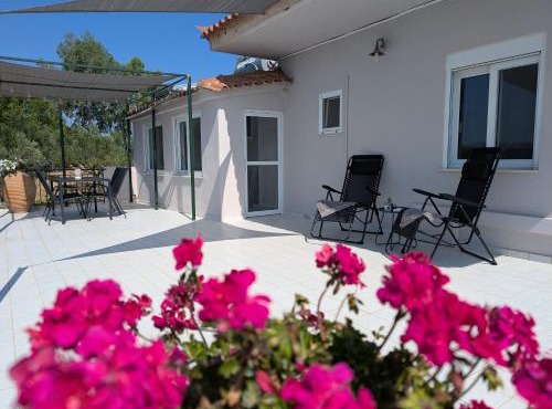 Villa Debriz Apartment in Stréfi
