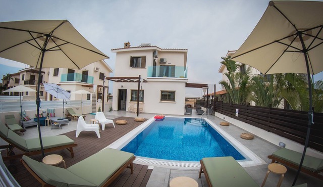 Villa Elena (Private pool, 50 meters from beach,Near Nissi Beach)