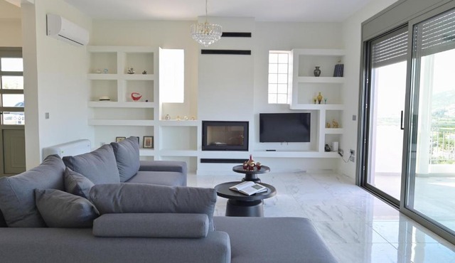 VILLA GALINI NAFPLIO First Floor Apartment with Panoramic View in Nafplio