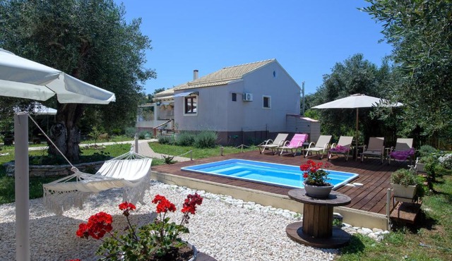 Villa Lavrendakos