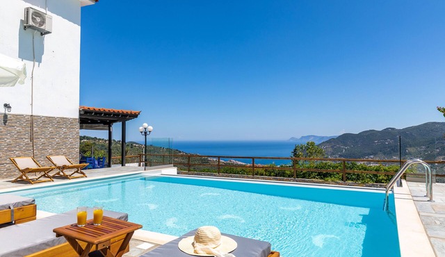 Villa Liagka Apartments - fully Renovated with Pool and Superb Views