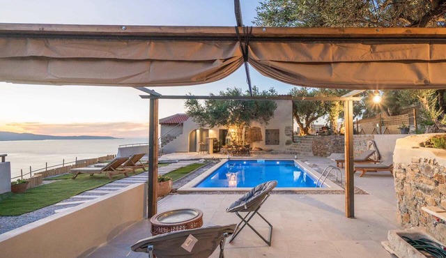 Villa Maestoso - Private olive grove - Pool in Mirsini