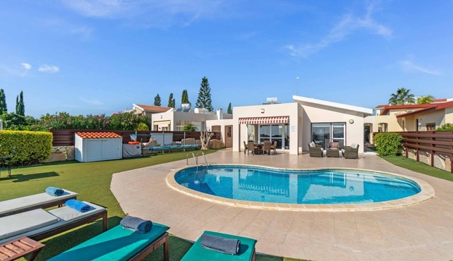 Villa Marina Sunrise by Ezoria Villas