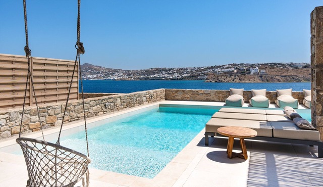 Villa 'Myko Seafront' with Sea View, Wi-Fi and Air Conditioning