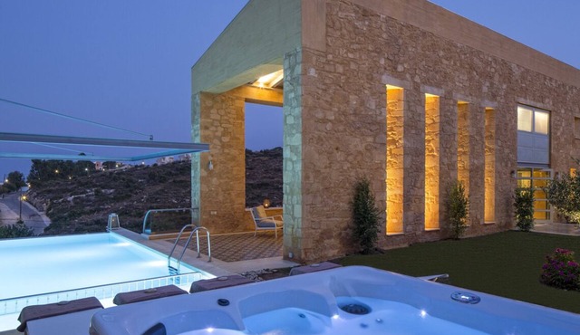 Villa Odyssey - Three Bedroom Villa, Sleeps 6 in Chania