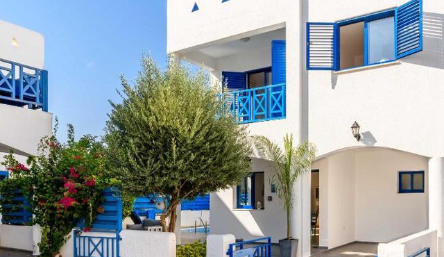 Villa Santorini in Paralimni