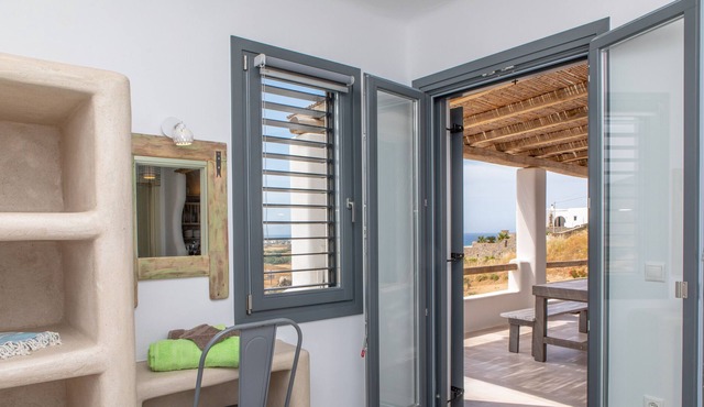 VILLA SEAROCKS NAXOS Mikri Vigla 8 people in MIKRI VIGLA