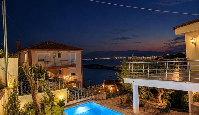 Villa Seaside View Complex with Shared pool in Volos