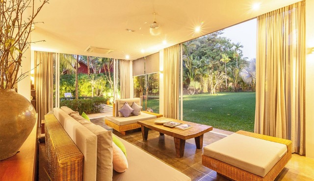 Villa Serey - French Inspire 4 Bedrooms Villa