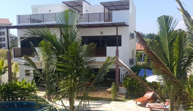 VIP Chain Resort