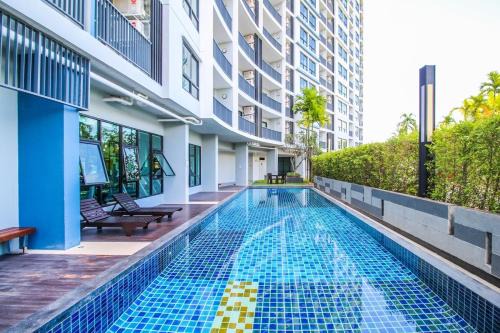 Vista Phuket Old Town Gym Pool Wifi Netflix Walk to All