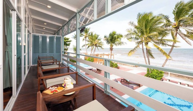 Wander at Bayside 19 | Upstairs Romantic Sea-View King (sleeps 2-4) in Hua Hin