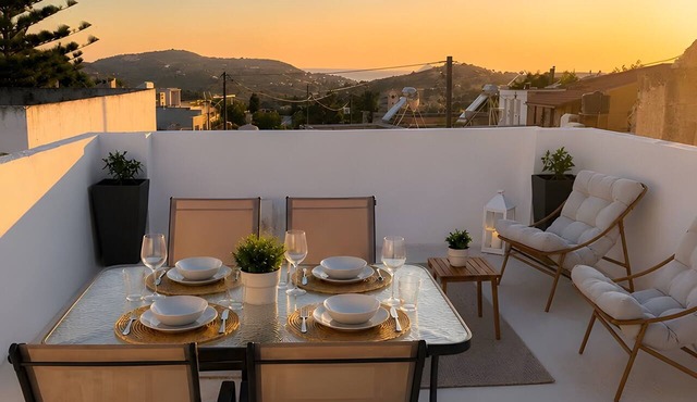 Welcome to Sivas 1896 House – Authentic Cretan Hospitality in a Restored Historic Home in Sivas