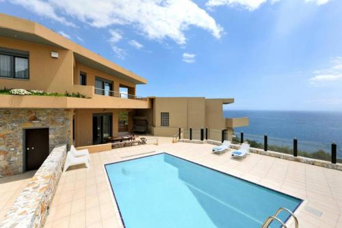 WONDERFUL ECO FRIENDLY VILLA AUGUSTINE in Ambelón