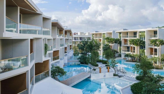Wyndham Grand Nai Harn Beach Phuket