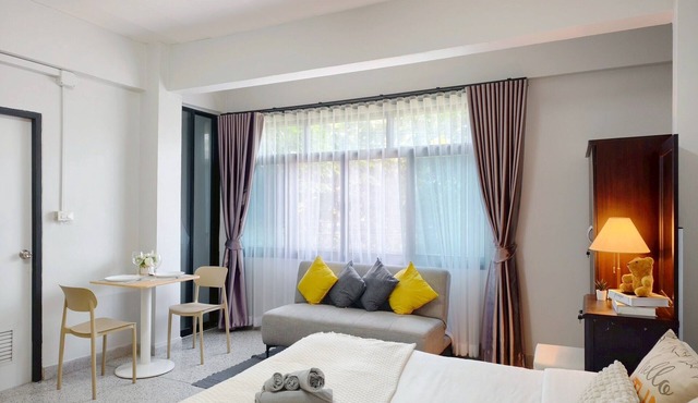 Xin Hotel at Udomsuk 29
