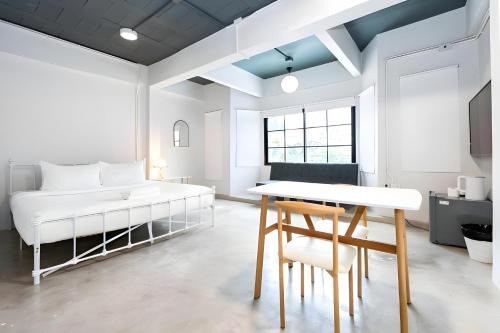 XX Yellow Place Sukhumvit Soi 2 - เยลโล เพลส สุขุมวิทซอย 2