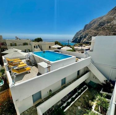Zacharakis Studios in Santorini