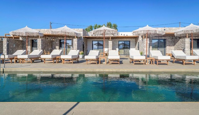 Zefyria Luxury Suites in Zefiría