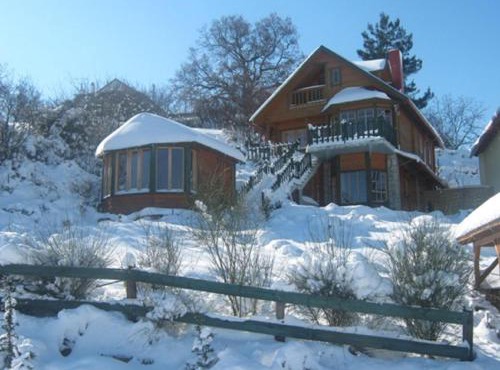 Zeus-village Chalet με πισίνα in Mólos