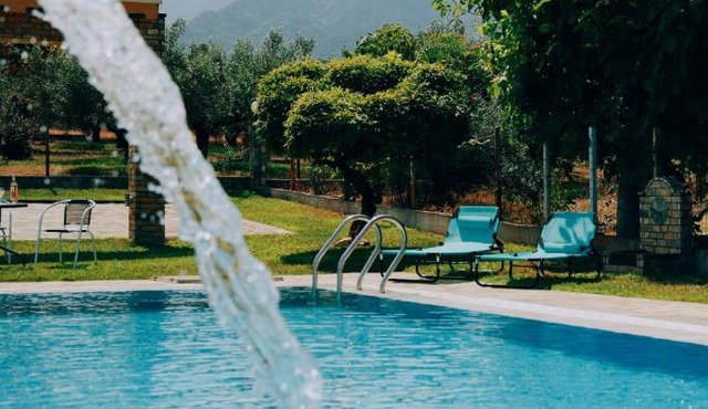 Zeusplace Anamesa Pool Villa in Litochoro