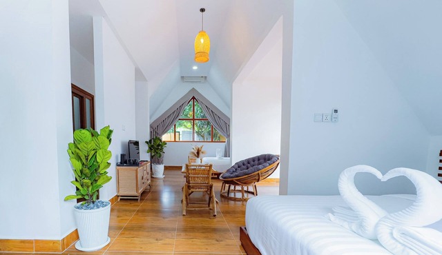 Zodiac Bungalows in Kampot