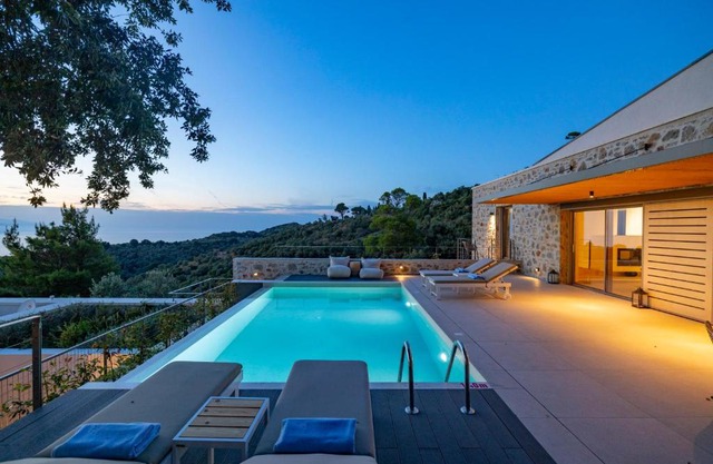Atrium Villas II