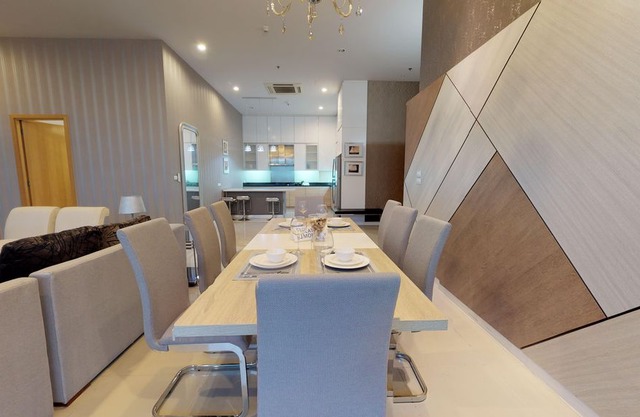 Circle Condominium (UN10501)