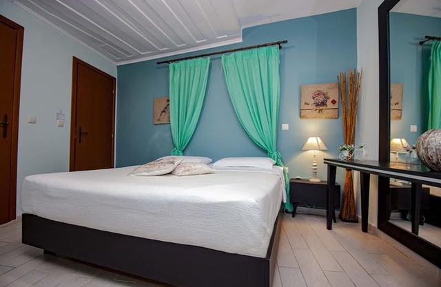 Elia Portou Rooms