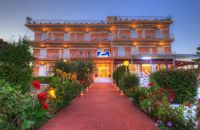 Hotel Taxiarhis