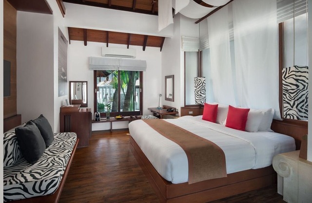 Hydro Pool Villa - 4