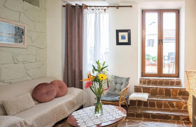 Kalliopis Home