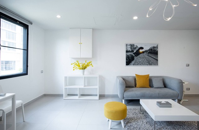 One Bedroom Suite (100 sqm)