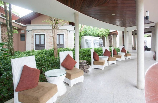 Superior - Free WiFi | Private Balcony - Upto 3 Adults| SDU#27