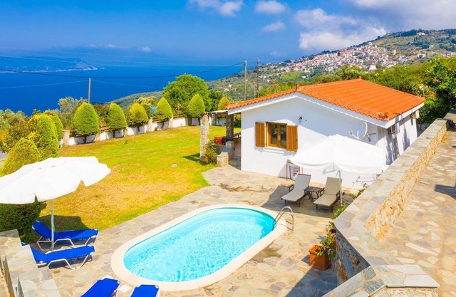 Villa Katerina: Private Pool, Sea Views, A/C, WiFi