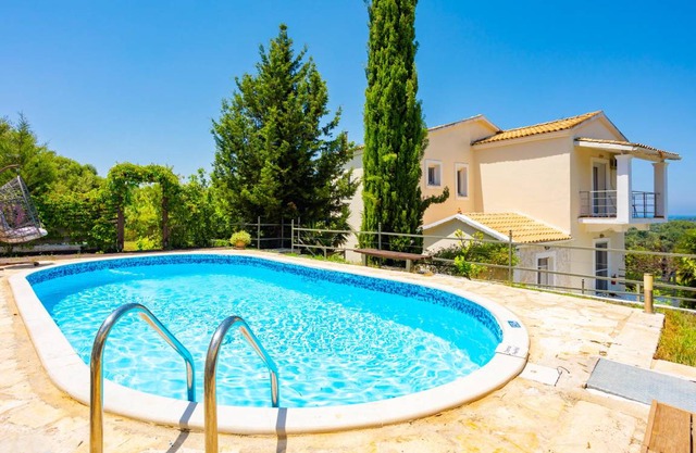 Villa Mavrikia: Large Private Pool, A/C, WiFi, Eco-Friendly - 2392