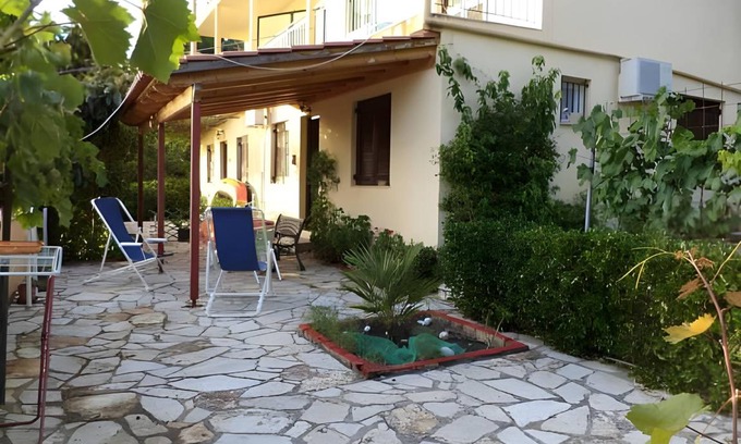 Corfu Apartment | 100 m² Apartment ∙ 3 bedrooms ∙ 8 guests
